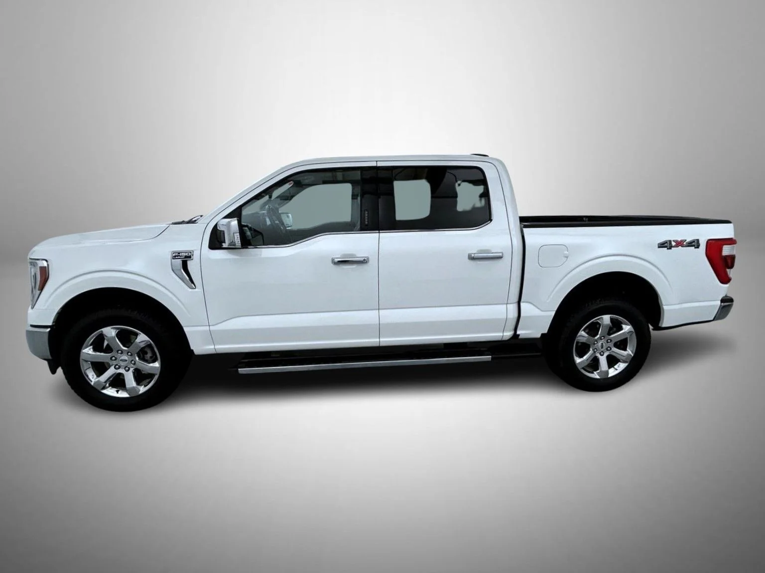 Used 2021 White Ford Lariat image 8