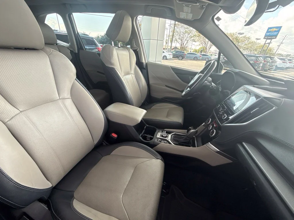 Used 2020 Crystal White Pearl Subaru Limited image 31