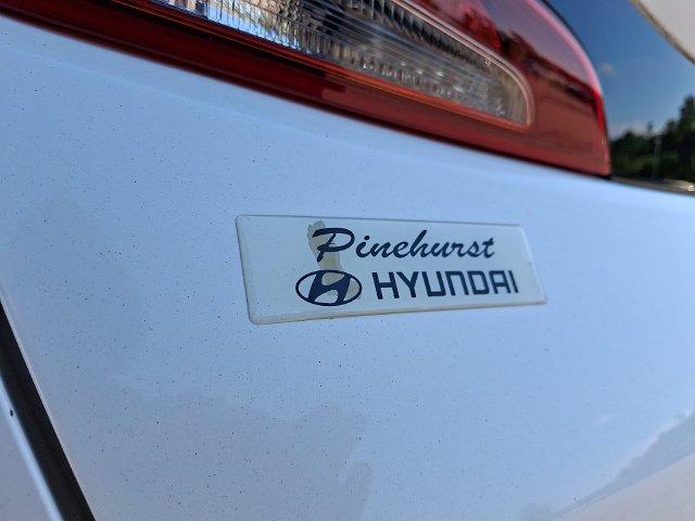 Used 2021 White Kia LX image 38