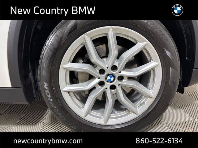 Used 2023 Mineral White Metallic BMW xDrive40i image 23