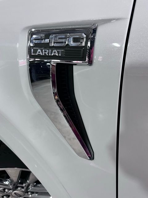 Used 2024 White Ford Lariat image 32