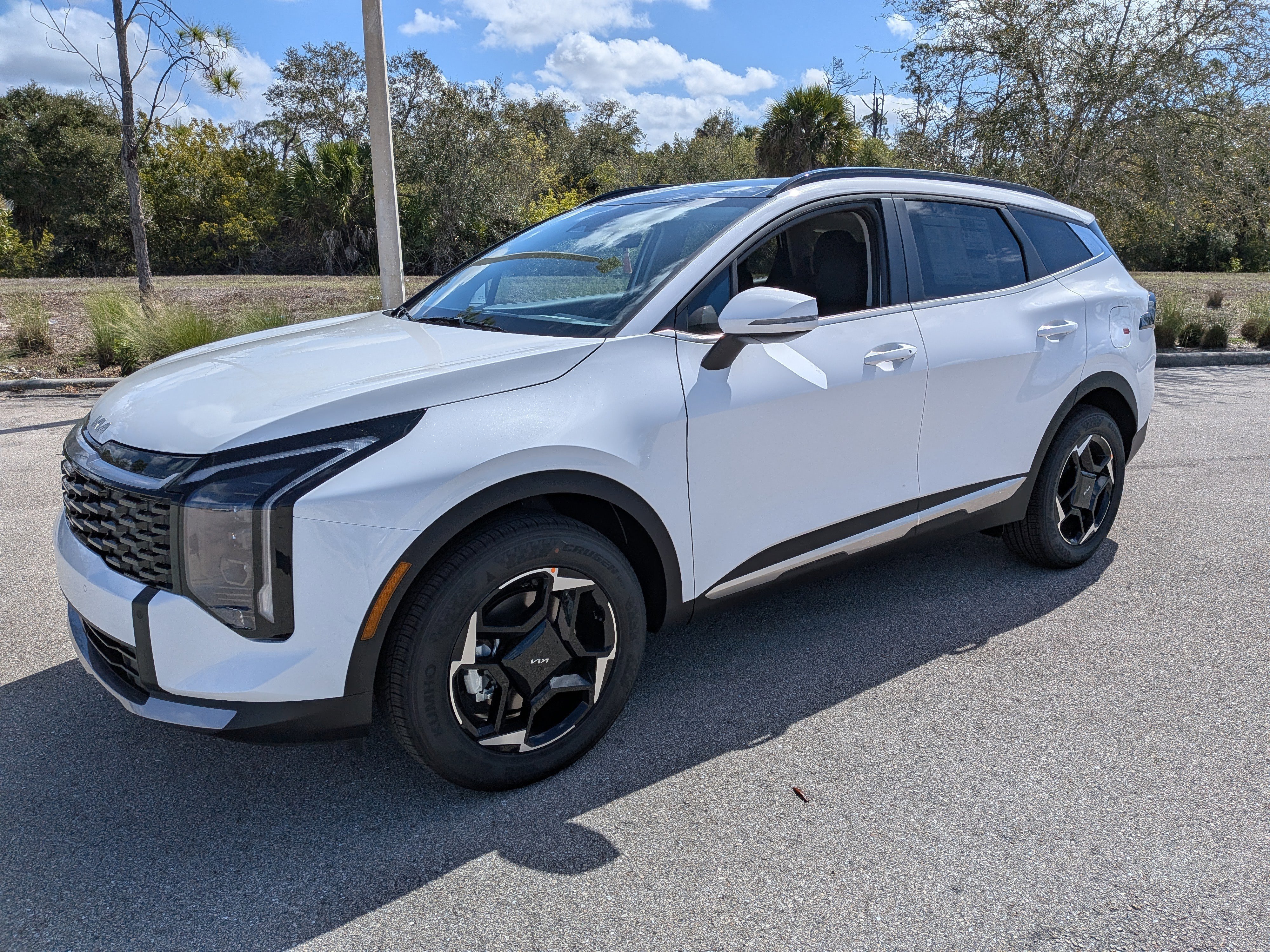 New 2026 Glacial White Pearl Kia EX image 8