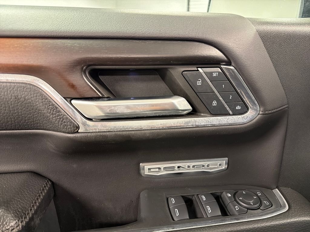 Used 2024 Silver GMC Denali image 23