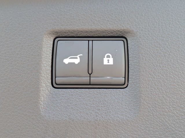 Used 2025 Gray INFINITI LUXE image 13