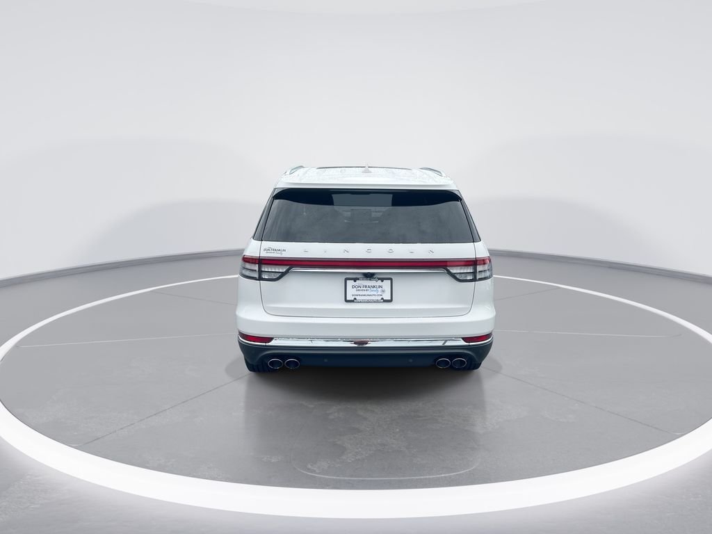 Used 2021 White Lincoln Reserve image 7