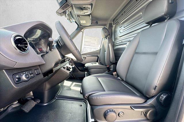 New 2026 Arctic White Mercedes-Benz  image 44