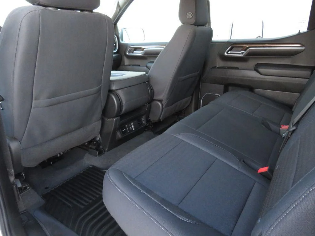 Used 2024 Summit White Chevrolet RST image 20