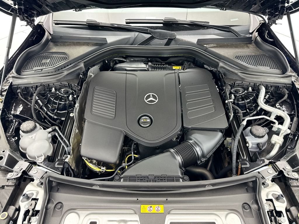 New 2026 Black Mercedes-Benz GLC 300 image 28