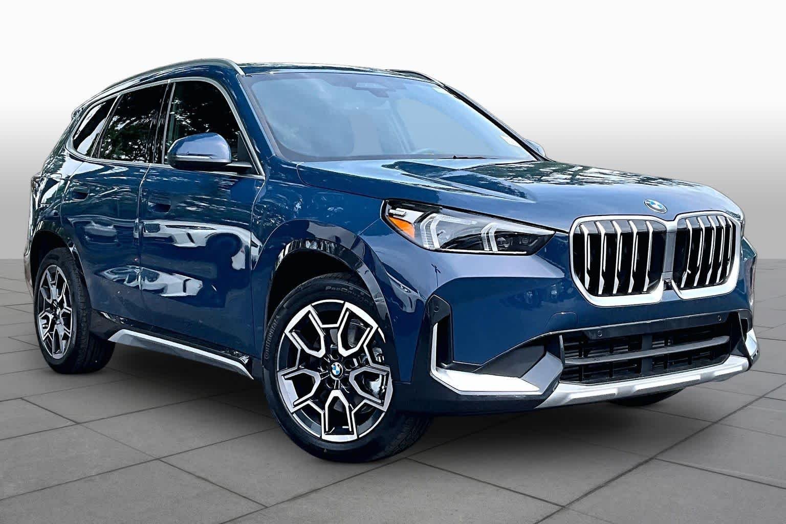 New 2026 Night Dusk Blue Metallic BMW xDrive28i image 2