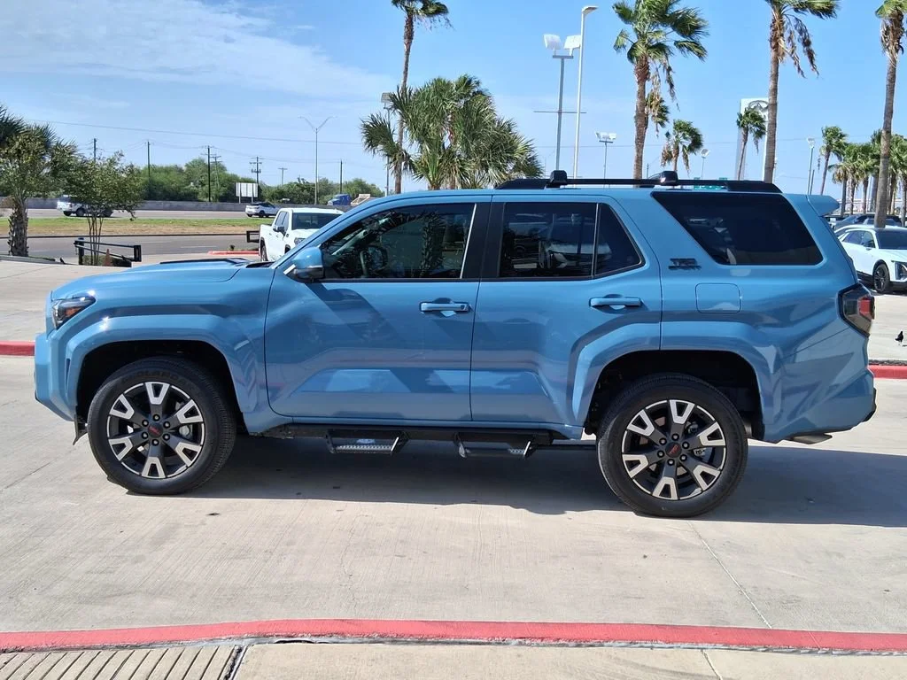 Used 2026 Blue Toyota SR5 image 3