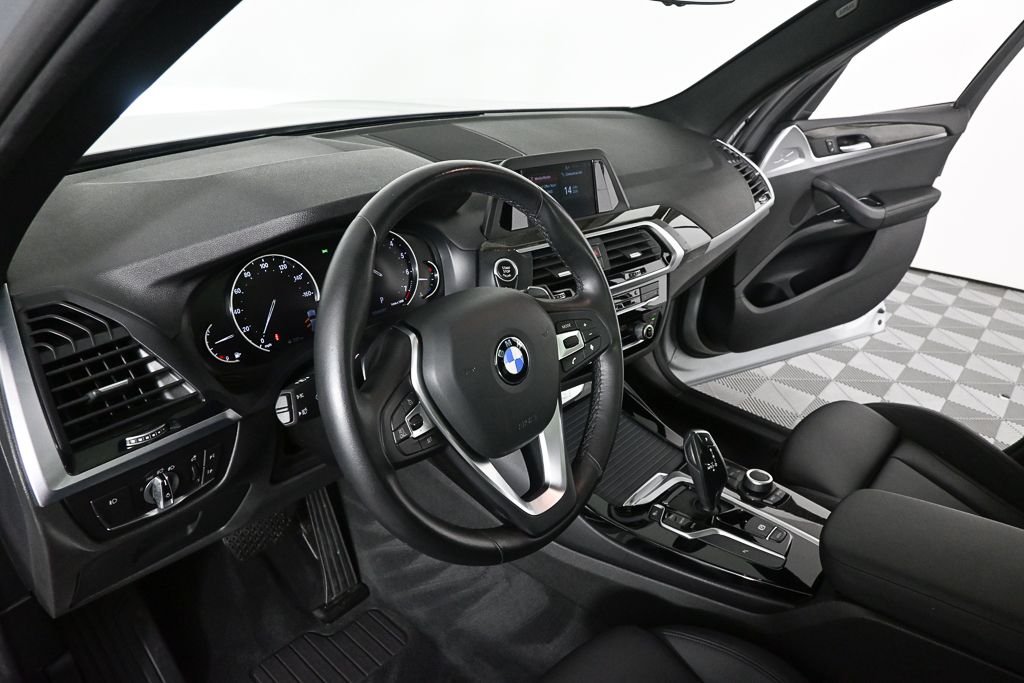 Used 2019 Silver BMW sDrive30i image 6
