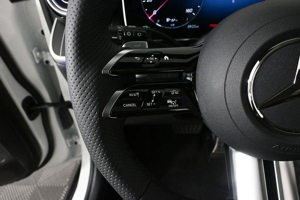 New 2027 Polar White Mercedes-Benz GLC 300 image 47