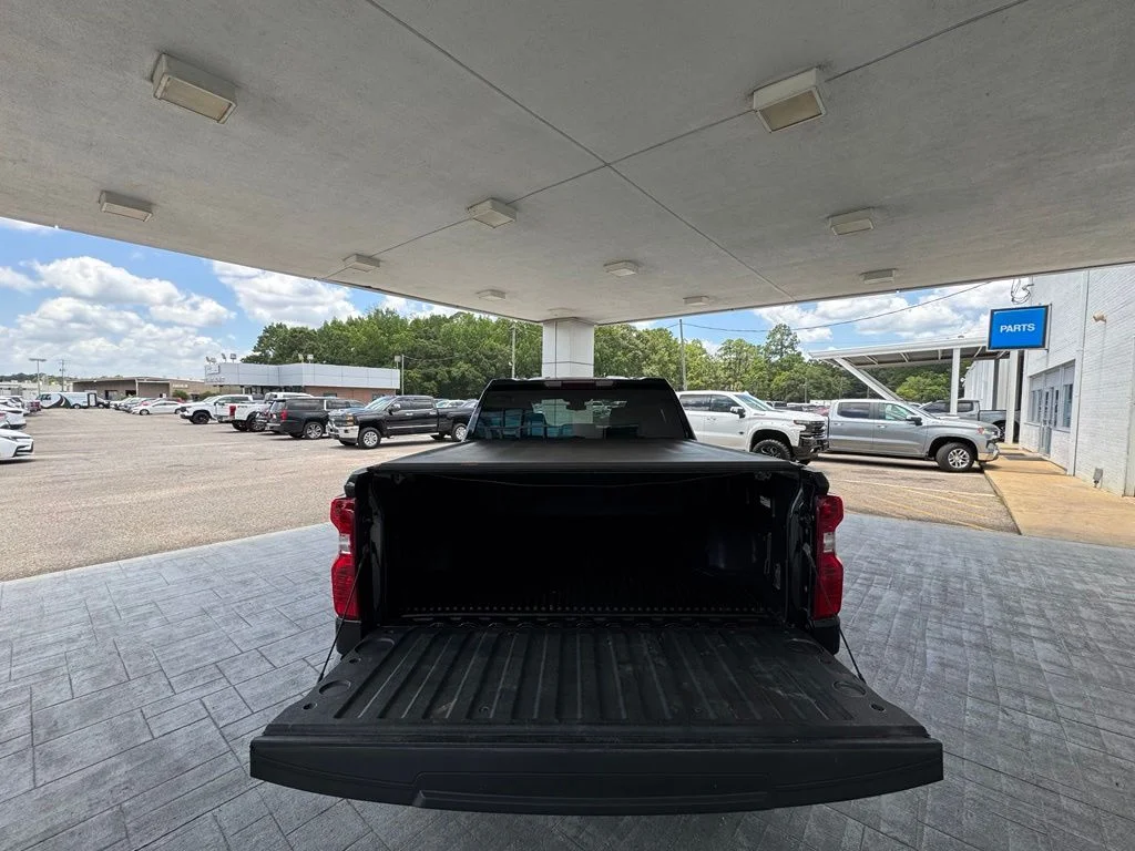 Used 2023 Black Chevrolet LT image 9