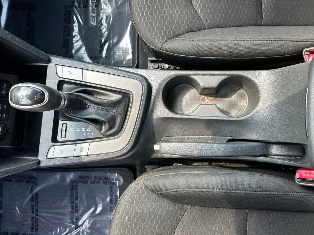 Used 2020 White Hyundai Value Edition image 17