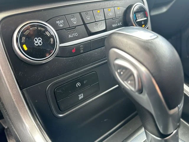 Used 2019 Black Ford SE image 39