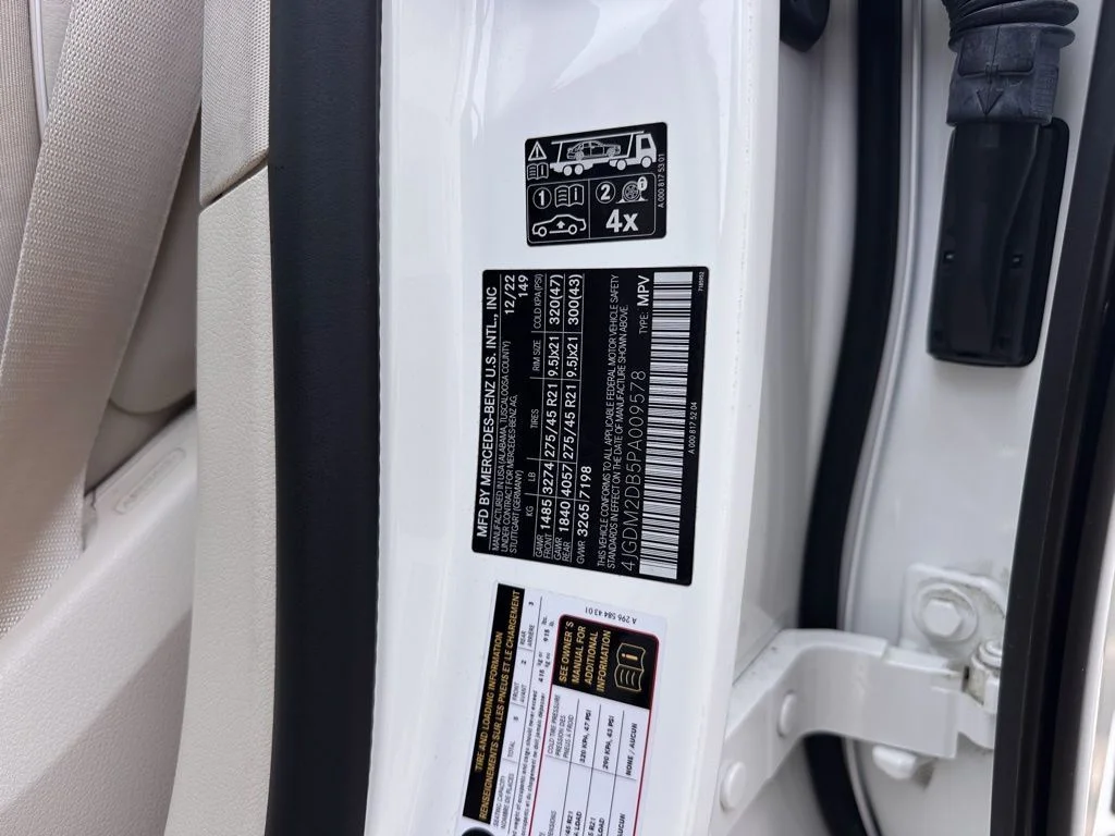 Used 2023 White Mercedes-Benz 450 image 27
