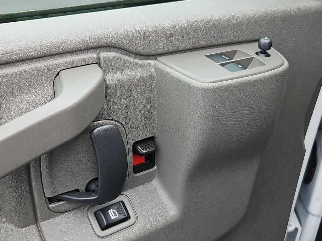 Used 2023 Summit White Chevrolet 1LS image 11