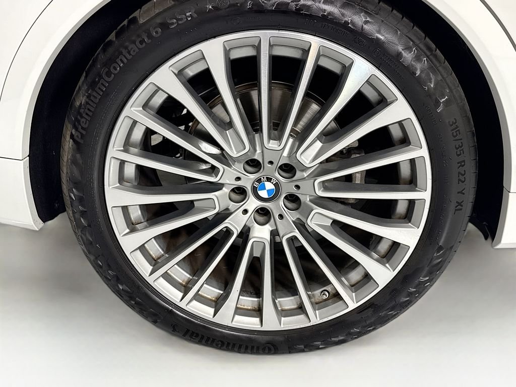 Used 2024 Alpine White BMW xDrive40i image 34