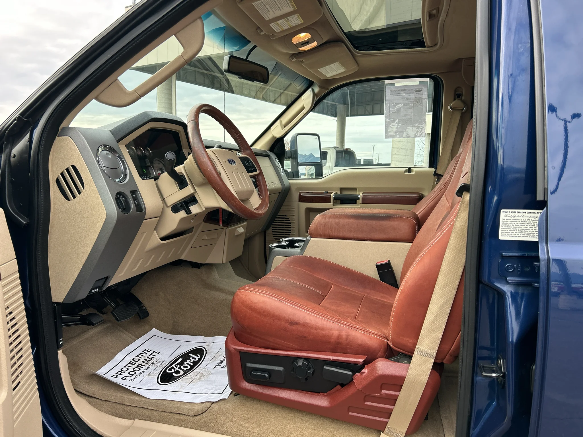 Used 2008 Dark Blue Pearl Clearcoat Metallic Ford King Ranch image 9