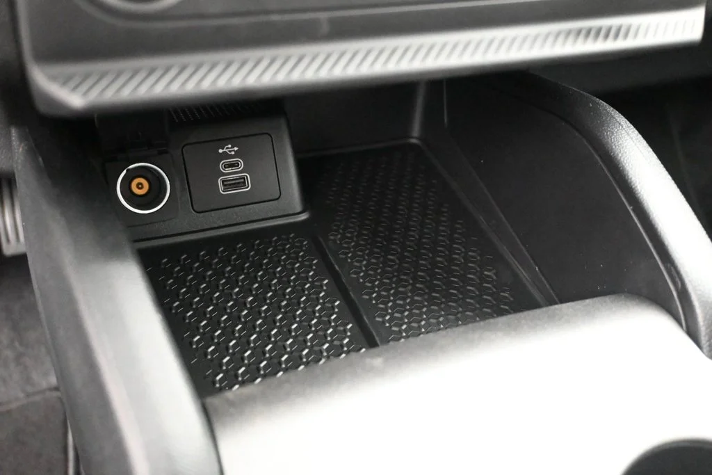 New 2026 Shadow Black Ford Outer Banks image 17
