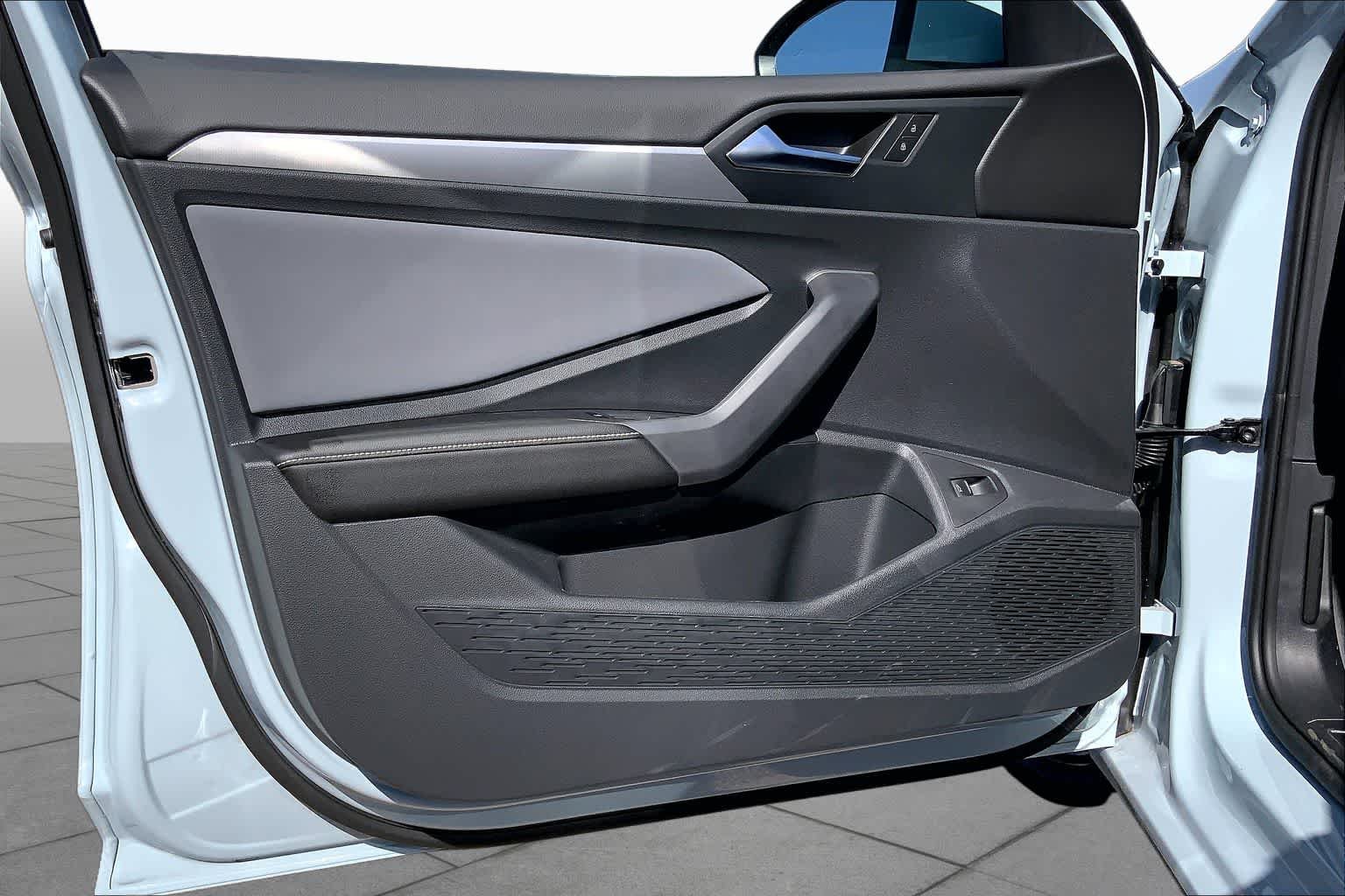New 2026 Monument Gray Volkswagen SE image 10