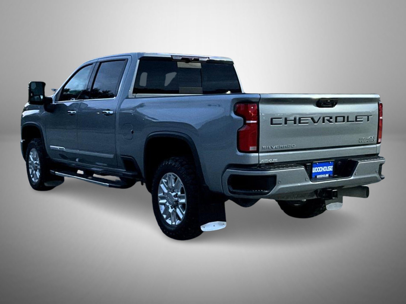 Used 2024 Gray Chevrolet High Country image 7