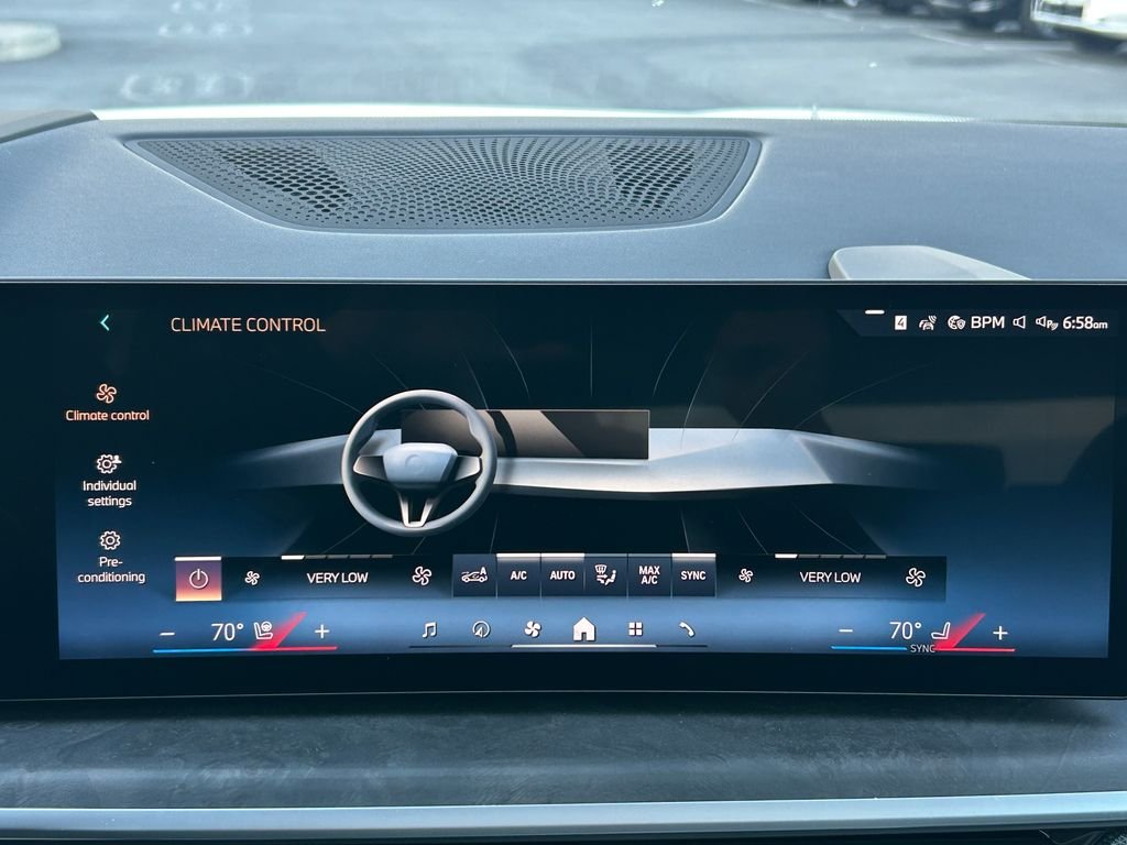 New 2026 Mineral White Metallic BMW xDrive40i image 24