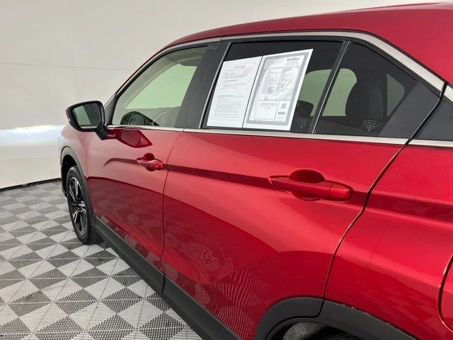 Used 2025 Blue Mitsubishi SE image 10