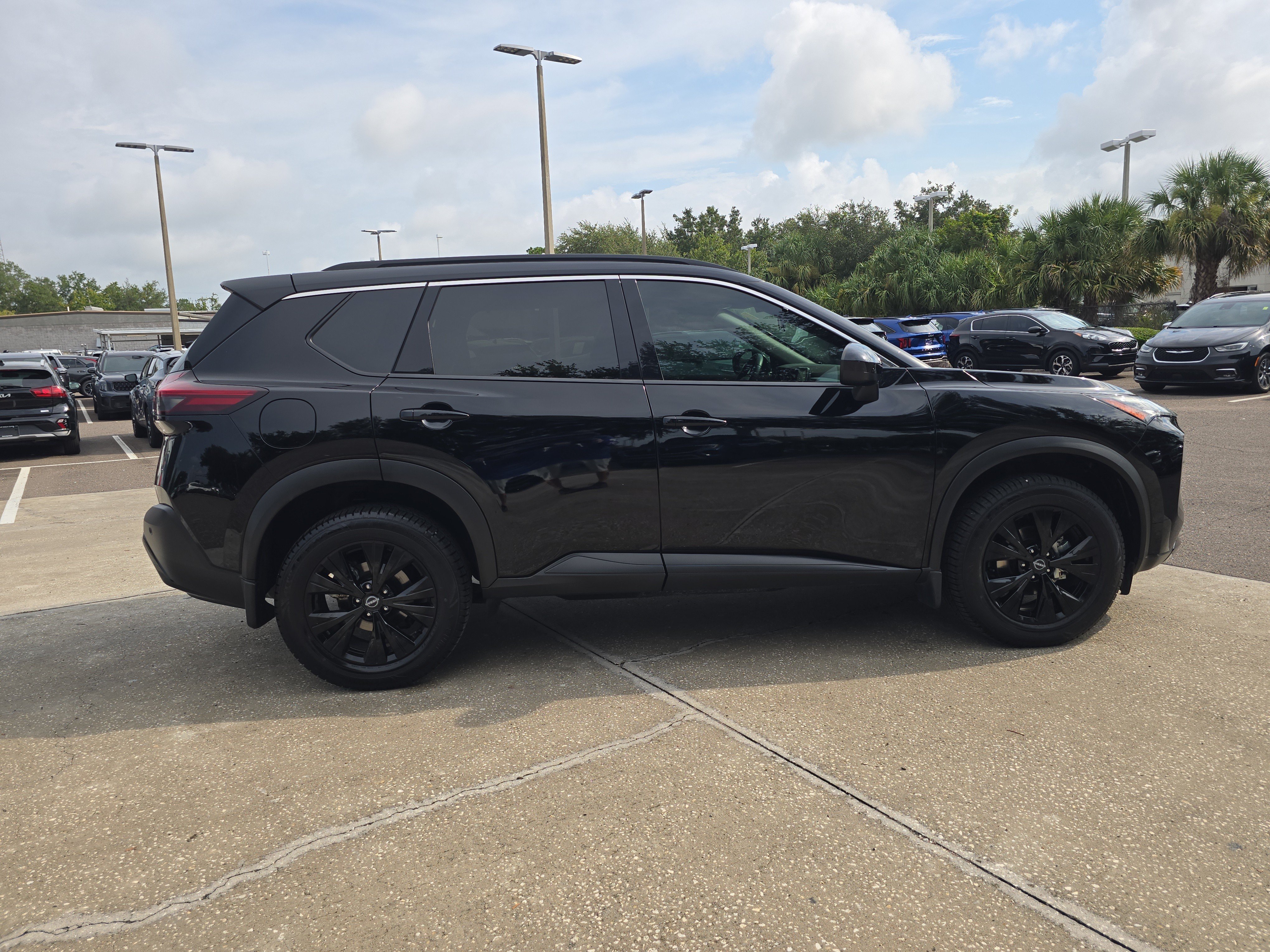 Used 2023 Super Black Nissan SV image 9