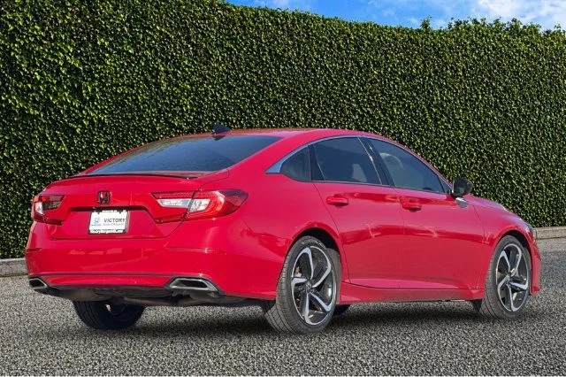 Used 2021  Honda Sport image 4