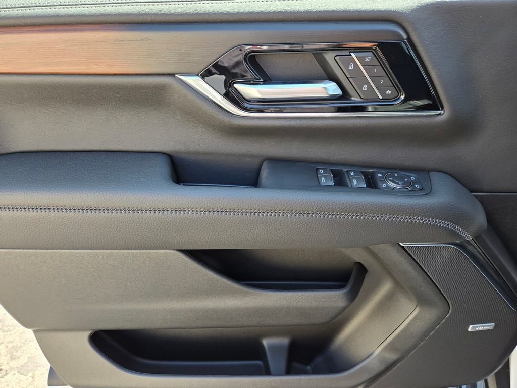 2026 GMC Yukon XL Denali - Photo 11