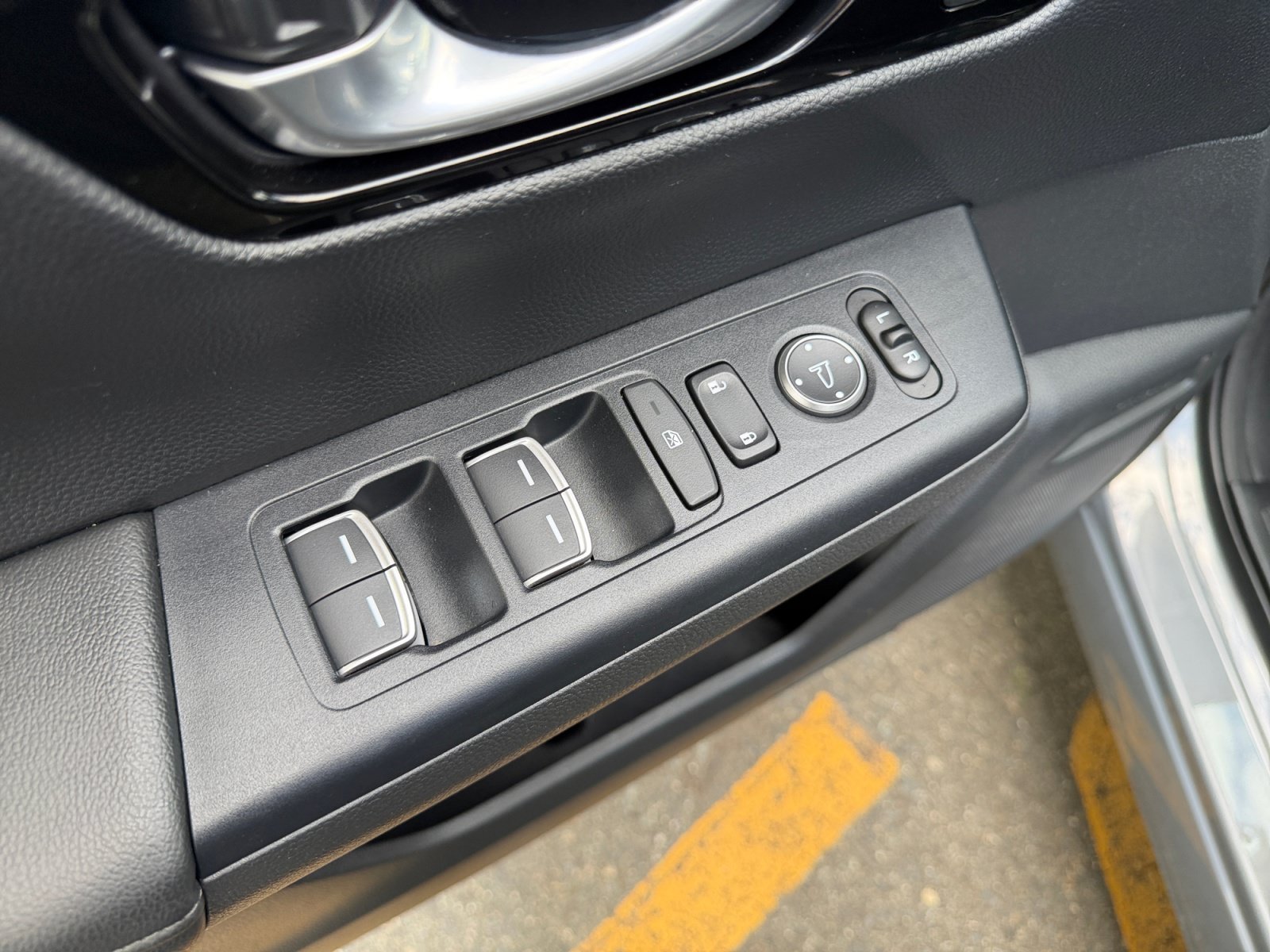 Certified Used 2024 Gray Honda EX-L image 30