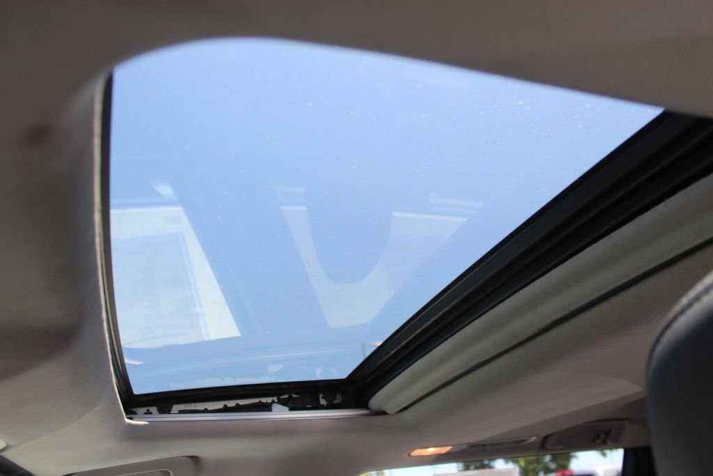 Used 2014 Gray Toyota Limited image 15