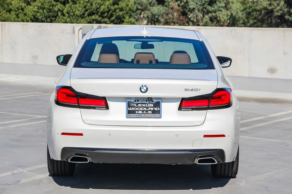 Used 2021 White BMW 540i image 5