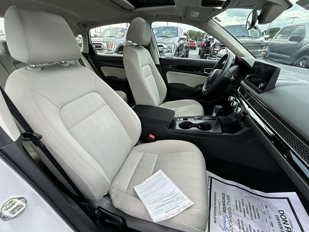 Used 2022 White Honda EX image 30