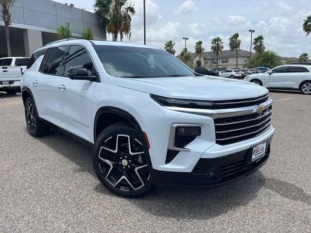 Used 2026 Polar White Tricoat Chevrolet High Country image 1