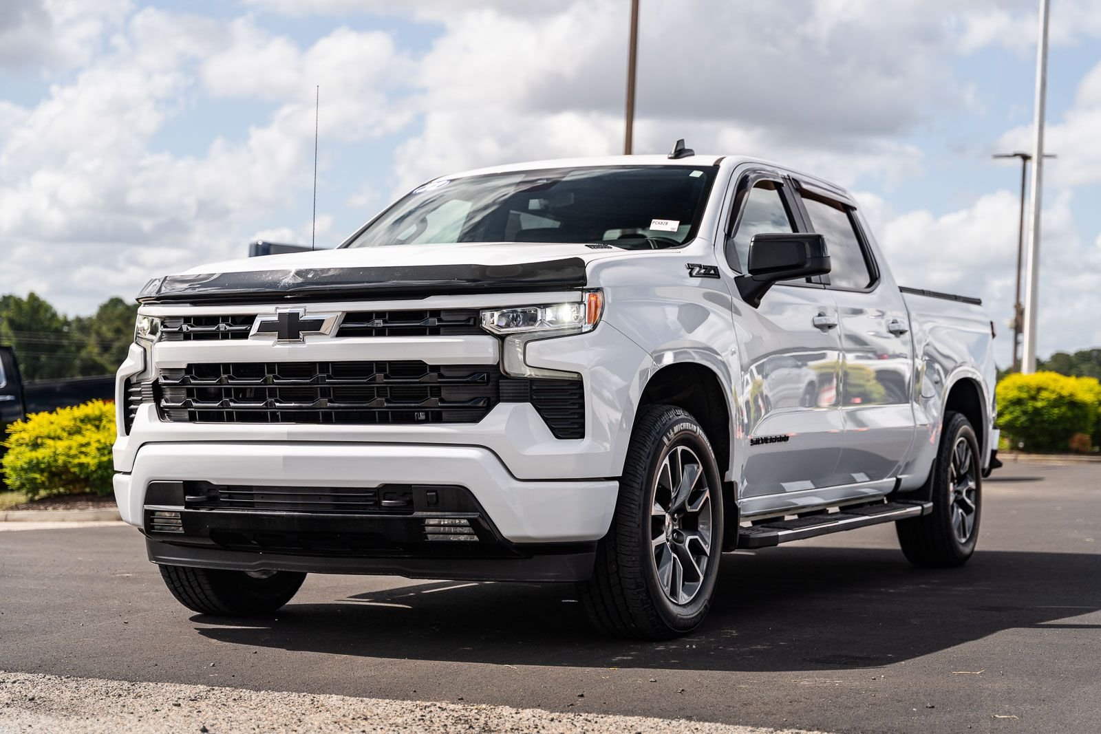 Certified Used 2022 White Chevrolet RST image 3