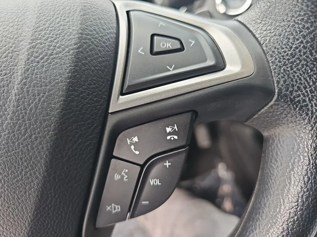 Used 2020 White Ford SE image 18