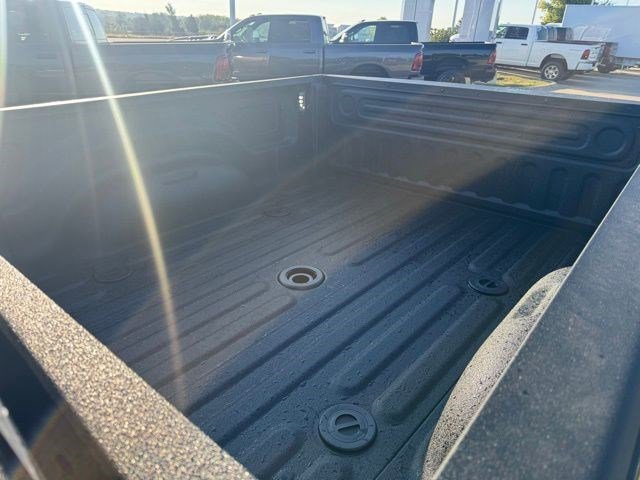 New 2026 Diamond Black Crystal Pearl-Coat Exterior Paint RAM Laramie image 34
