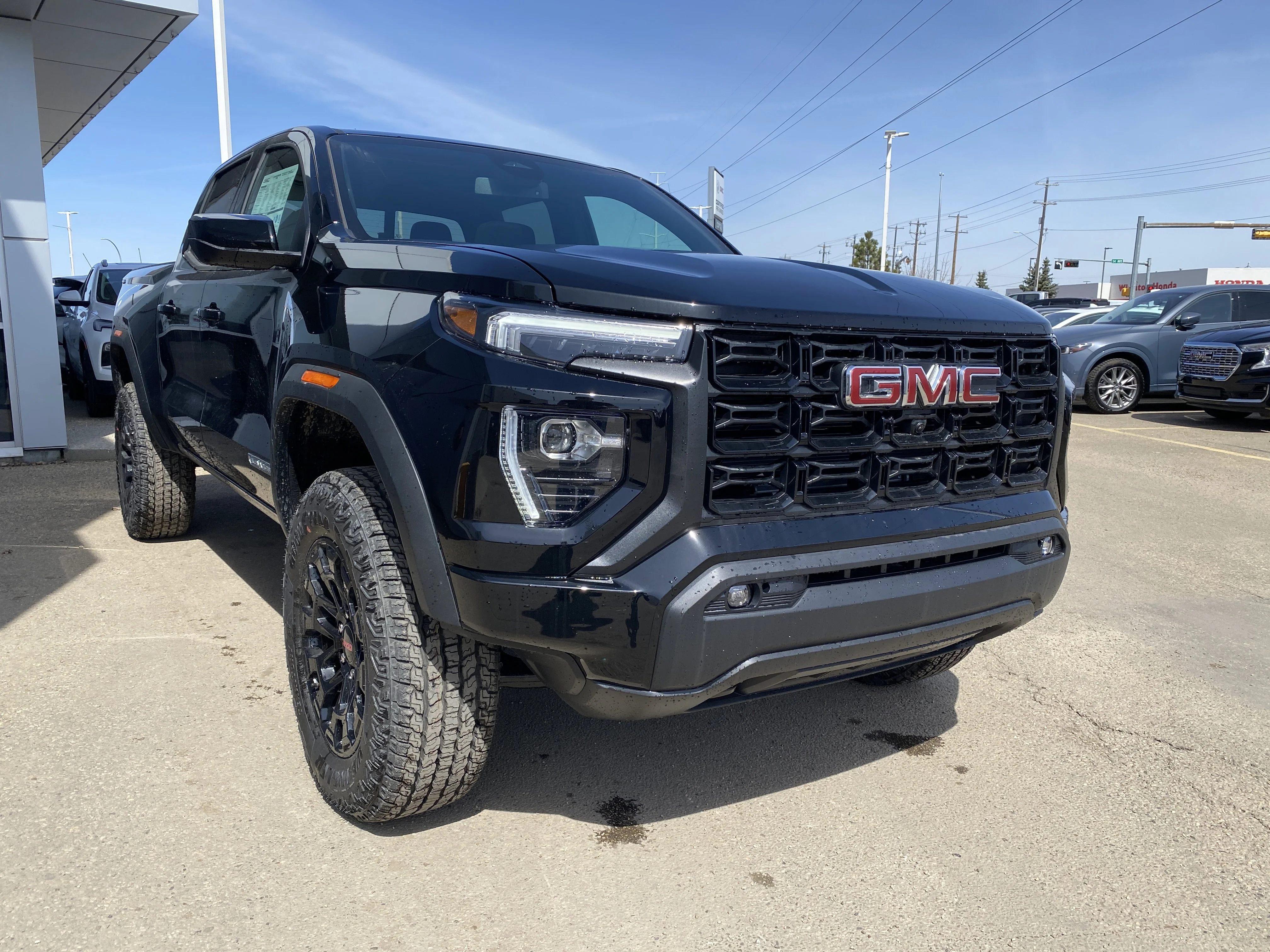 New 2026 ONYX BLACK GMC 4WD Elevation image 7