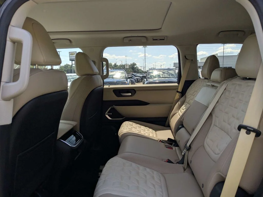 New 2026 Black Nissan Platinum Reserve image 14