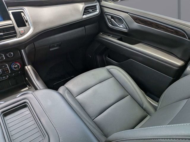 Used 2024 Gray Chevrolet Z71 image 18