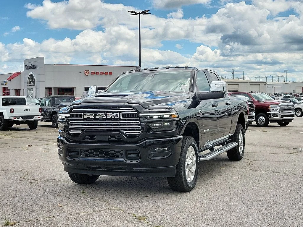 New 2025 Diamond Black Crystal Pearl-Coat Exterior Paint RAM Laramie image 2