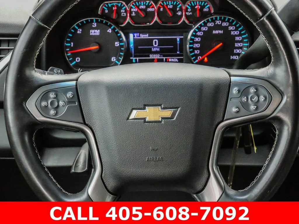 Used 2018 IRIDESCENT PEARL TRICOAT Chevrolet LT image 28