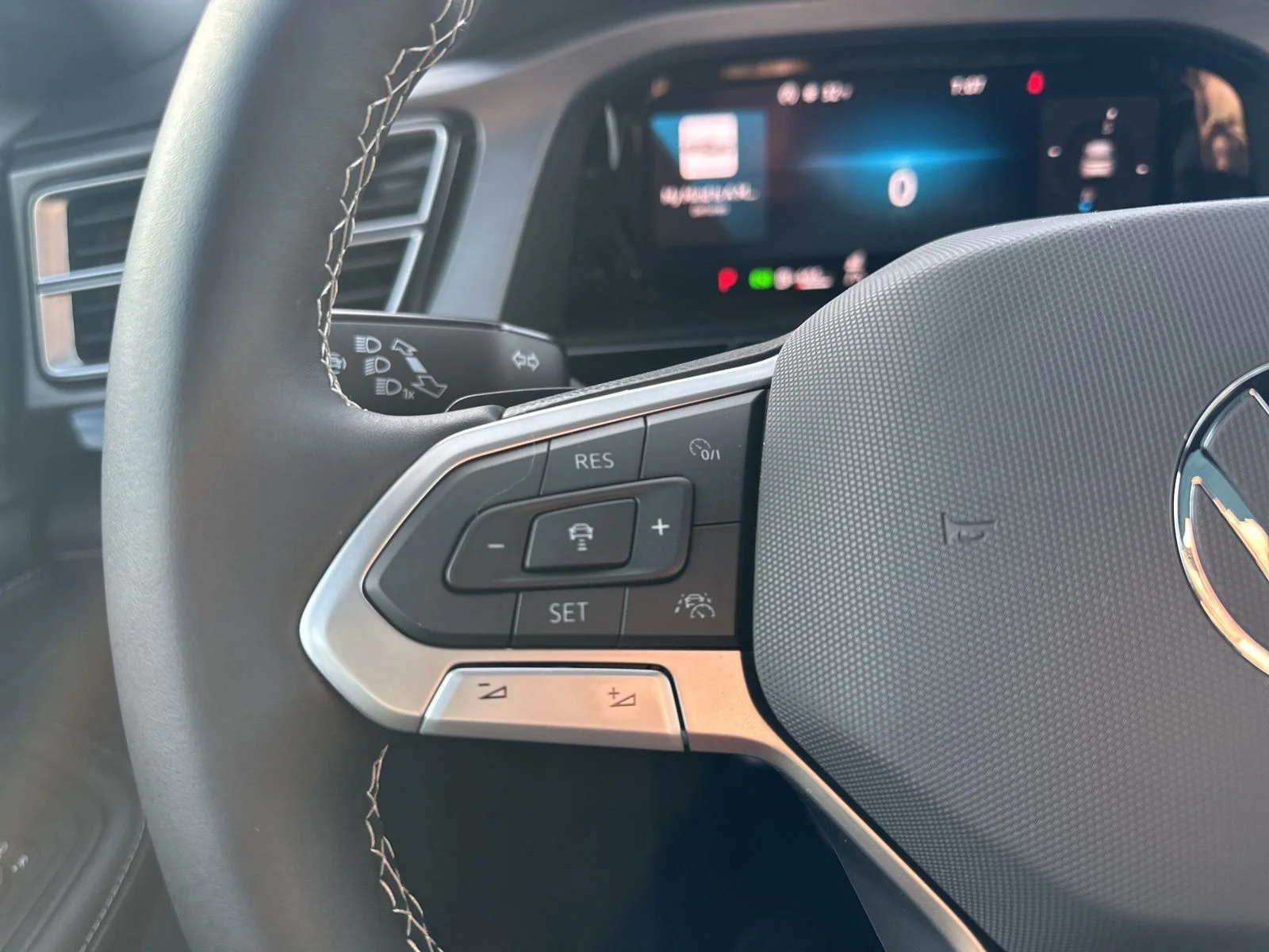 New 2026 Black Volkswagen 2.0T SE w/Technology image 47