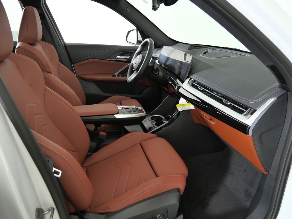 New 2026 Mineral White Metallic BMW xDrive28i image 20