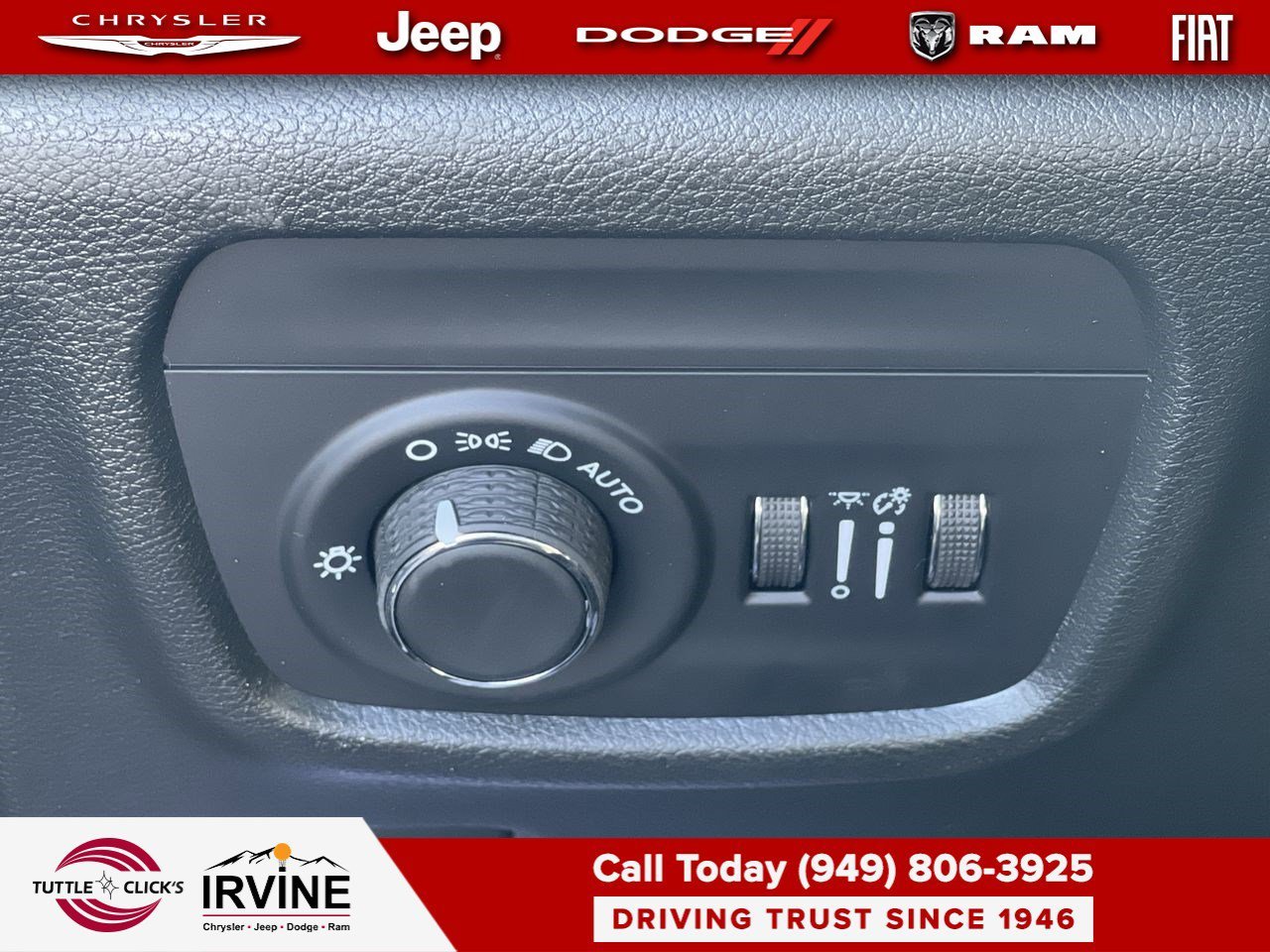 New 2026 Velvet Red Pearlcoat Jeep Laredo Altitude image 23