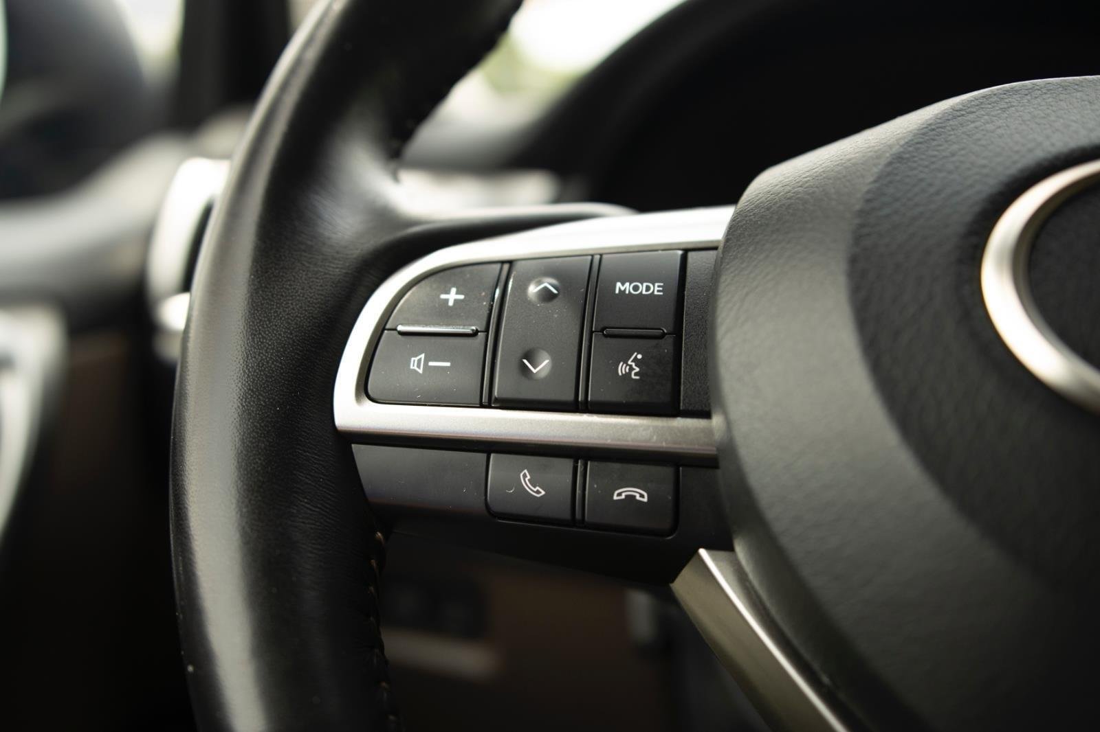 Used 2022 Blue Lexus GX 460 Premium image 6
