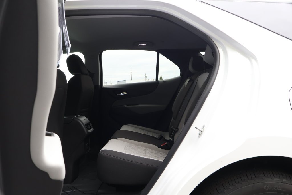 2024 Chevrolet Equinox LS - Photo 42