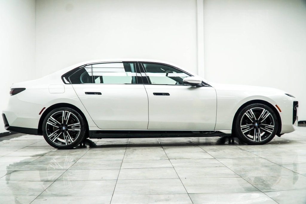 Used 2025 White BMW 750e xDrive image 11